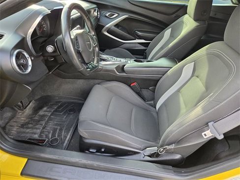 Used 2018 Chevrolet Camaro LT w/ RS Package image 4