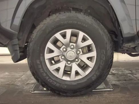 Used 2019 Toyota Tacoma SR5 image 5