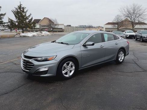 Used 2023 Chevrolet Malibu LS w/ Driver Confidence Package FWD image 4