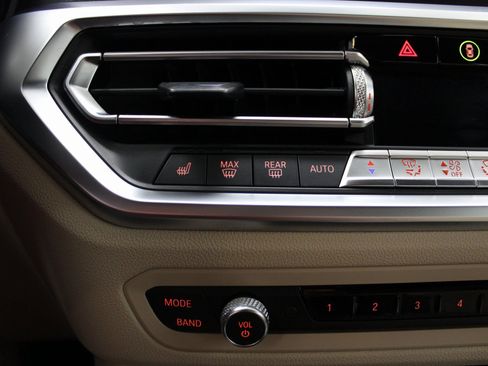 Used 2021 BMW 330i Sedan w/ Convenience Package image 46