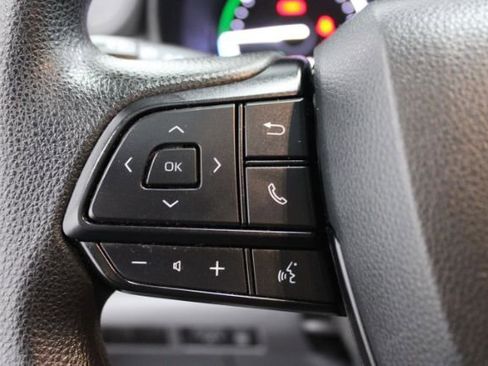 Used 2024 Toyota Sienna LE image 18