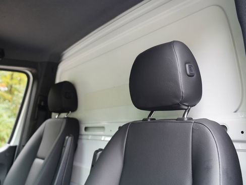 Used 2023 Mercedes-Benz Sprinter 3500 image 27