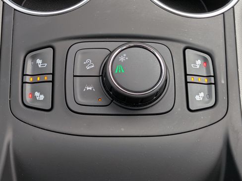 Certified 2022 GMC Terrain SLE w/ Driver Convenience Package FWD image 27