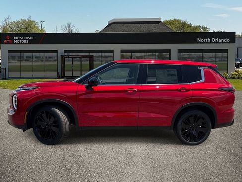 New 2026 Mitsubishi Outlander LE FWD image 2