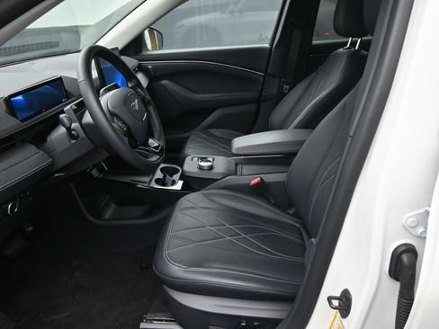 Used 2024 Ford Mustang Mach-E Select w/ Comfort Package Lite image 16