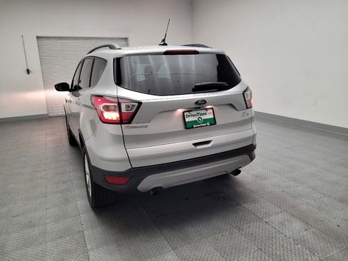 Used 2018 Ford Escape SE w/ SE Sync 3 Package AWD/4WD image 6