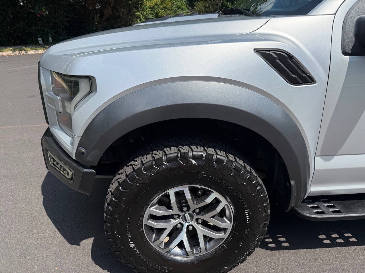 Used 2017 Ford F150 Raptor w/ Equipment Group 802A Luxury AWD/4WD image 39