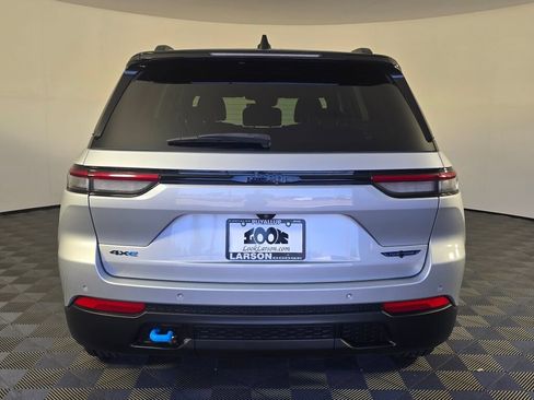Used 2022 Jeep Grand Cherokee Trailhawk AWD/4WD image 4