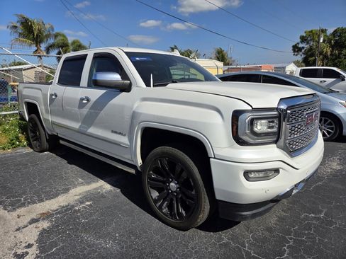 Used 2017 GMC Sierra 1500 Denali w/ Denali Ultimate Package AWD/4WD image 3