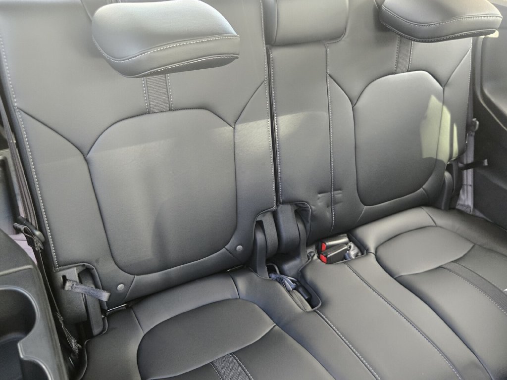 Certified 2025 Honda Pilot Touring image 17