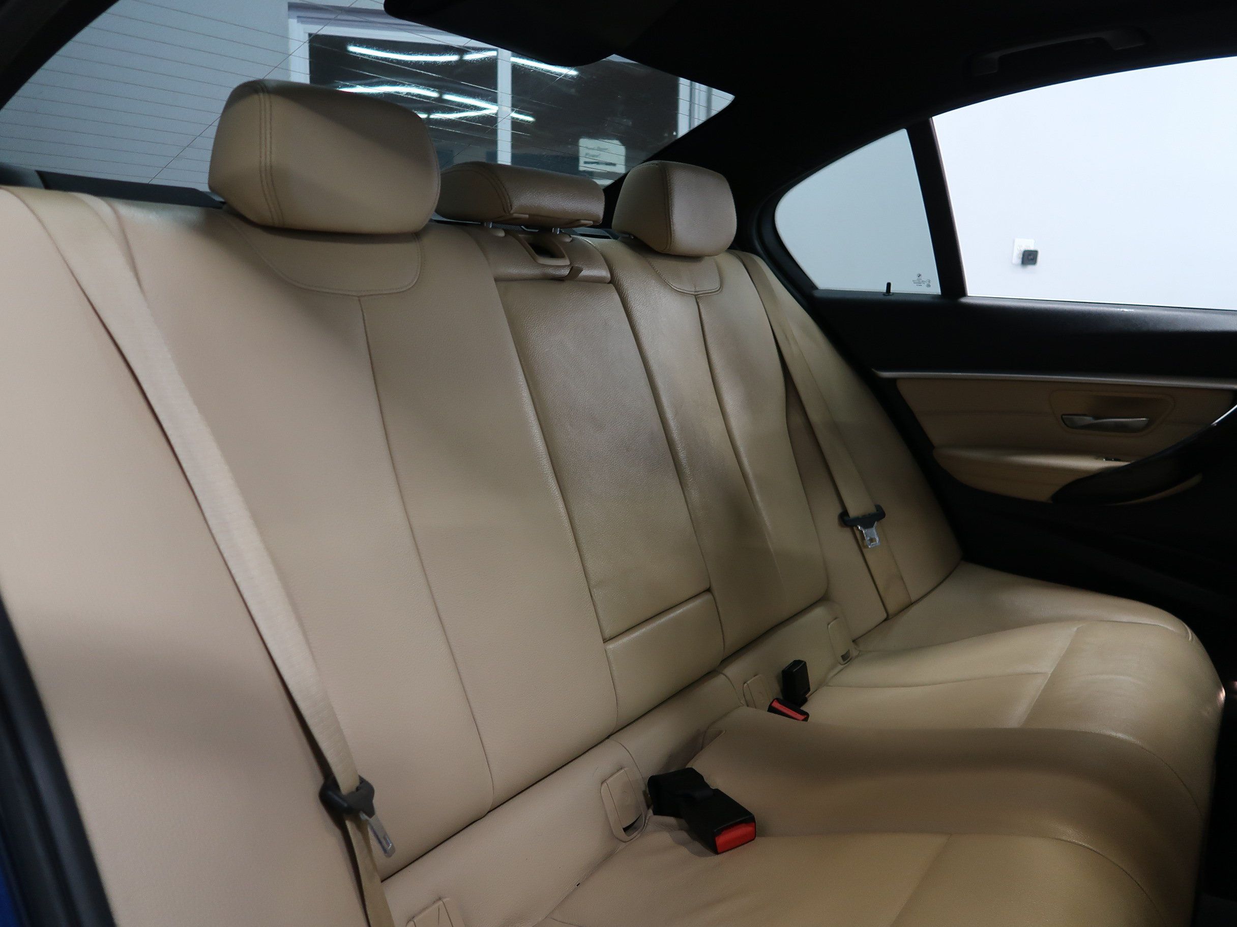 Used 2018 BMW 330i Sedan RWD image 36
