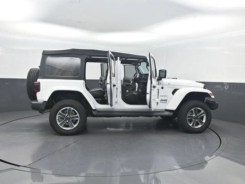 Used 2021 Jeep Wrangler Unlimited Sahara AWD/4WD image 26