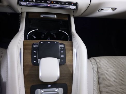 Certified 2022 Mercedes-Benz GLS 450 4MATIC image 21
