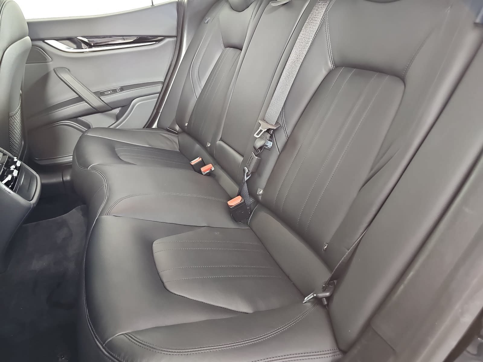 Used 2023 Maserati Ghibli Modena RWD image 14