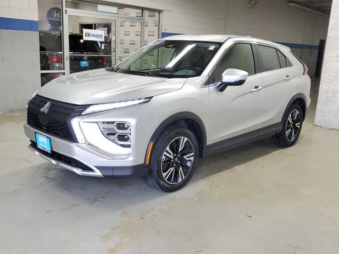 Used 2024 Mitsubishi Eclipse Cross SE AWD/4WD image 2