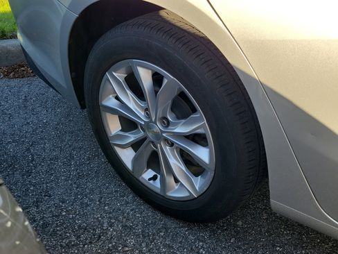 Used 2020 Chevrolet Malibu LT image 15