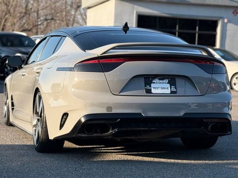 Used 2019 Kia Stinger GT1 image 3
