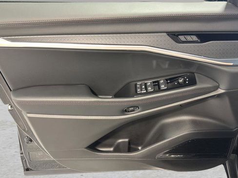 Used 2025 Jeep Wagoneer S Limited image 10