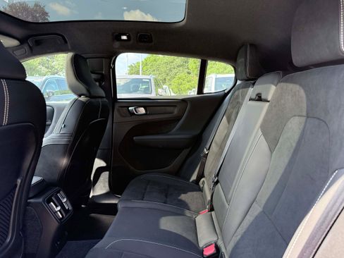 Certified 2023 Volvo C40 P8 Recharge Plus AWD/4WD image 11