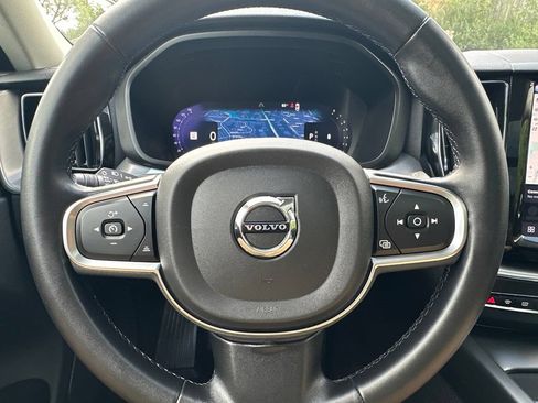 Used 2023 Volvo XC60 B5 Core w/ Climate Package AWD/4WD image 29