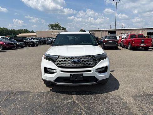 Used 2020 Ford Explorer Limited w/ Class III Trailer Tow Package AWD/4WD image 3
