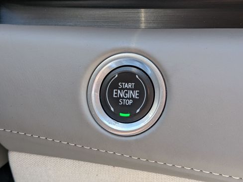 Used 2022 Cadillac Escalade Sport Platinum w/ LPO, ONYX Package AWD/4WD image 22
