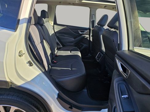 Used 2019 Subaru Forester Limited image 24