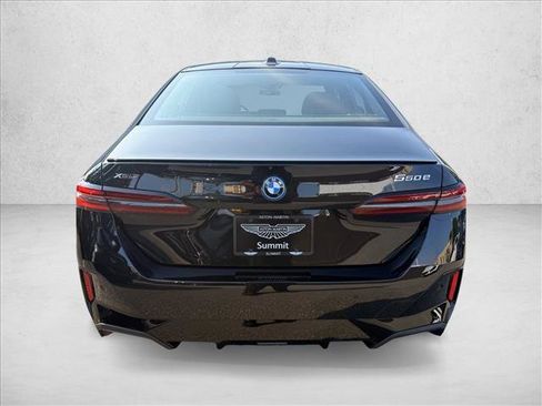 Used 2026 BMW 550e xDrive AWD/4WD image 4