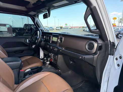 Used 2020 Jeep Gladiator Rubicon AWD/4WD image 22