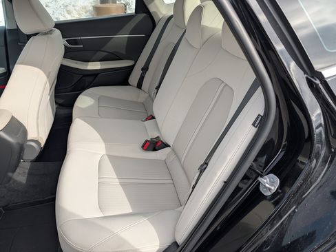 Certified 2025 Hyundai Sonata SE image 14