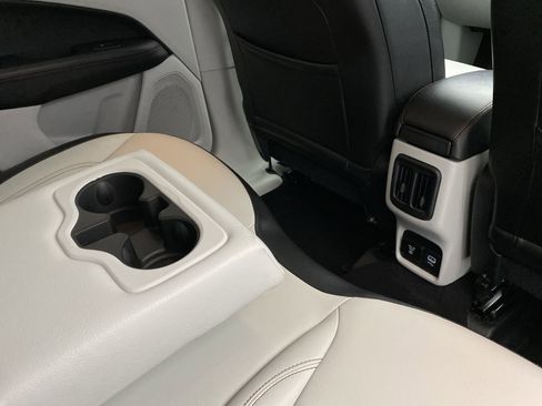 Used 2020 Jeep Compass Limited image 18