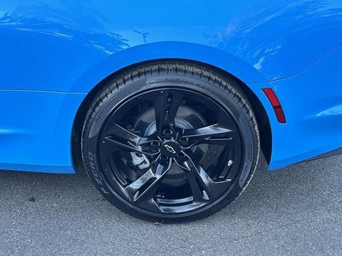 Used 2022 Chevrolet Camaro LT w/ RS Package image 19