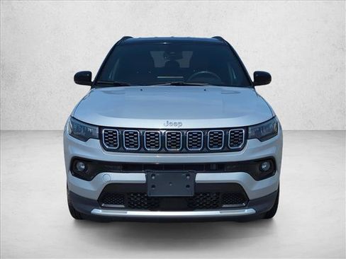 Used 2024 Jeep Compass Limited AWD/4WD image 2