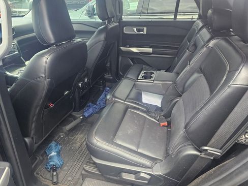 Used 2021 Ford Explorer Limited AWD/4WD image 10
