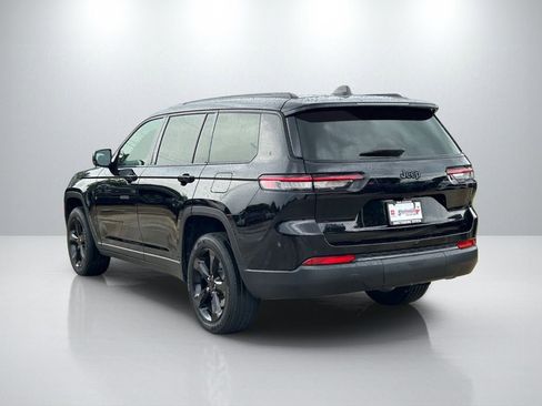 Used 2024 Jeep Grand Cherokee L Altitude AWD/4WD image 7