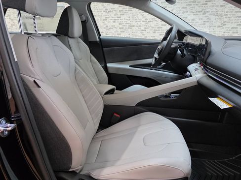 New 2026 Hyundai Elantra Limited FWD image 6