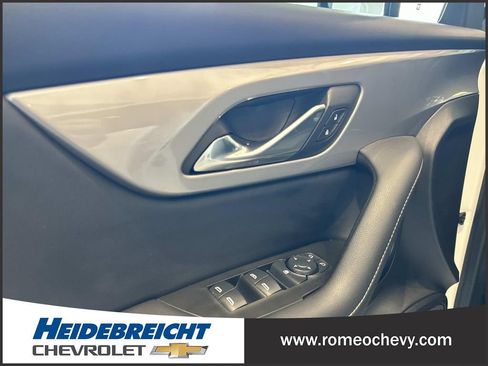 Used 2024 Chevrolet Blazer LT w/ Convenience Package AWD/4WD image 11