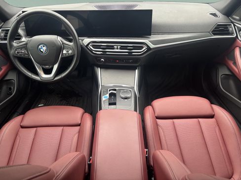 Used 2023 BMW i4 eDrive35 w/ Premium Package image 9