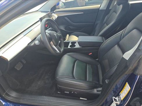 Used 2023 Tesla Model 3 Standard Range RWD image 3