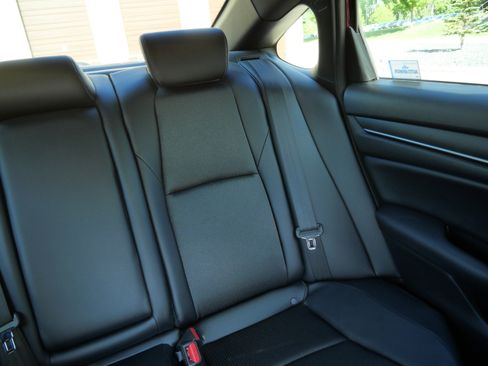 Used 2022 Honda Accord Sport image 14