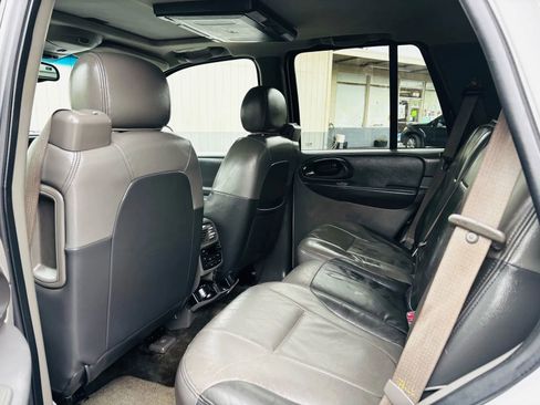 Used 2004 Chevrolet TrailBlazer LT w/ LT Preferred Equipment Group image 5