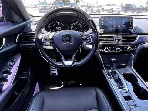 Used 2022 Honda Accord Sport image 8