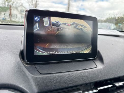 Used 2017 Toyota Yaris iA FWD image 21