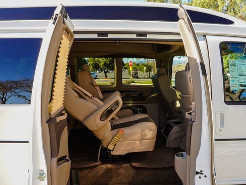 New 2026 GMC Savana 2500 Extended w/ Driver Convenience Package image 10