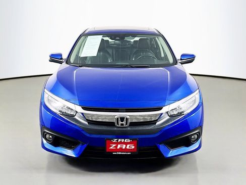 Used 2018 Honda Civic Touring image 8