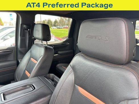 Certified 2022 GMC Sierra 1500 AT4 w/ AT4 Premium Package image 7