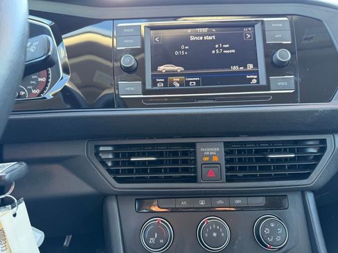 Used 2021 Volkswagen Jetta S image 18