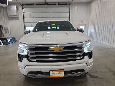 Used 2024 Chevrolet Silverado 1500 High Country w/ Technology Package AWD/4WD image 3