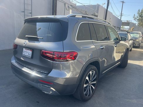 Used 2022 Mercedes-Benz GLB 250 image 4