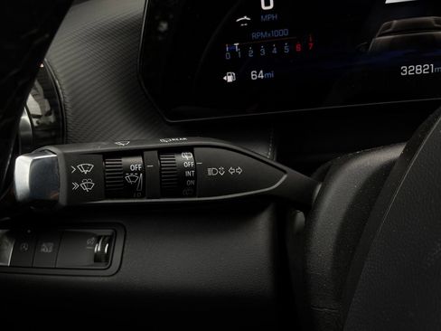Used 2025 Chevrolet Equinox LT FWD image 33